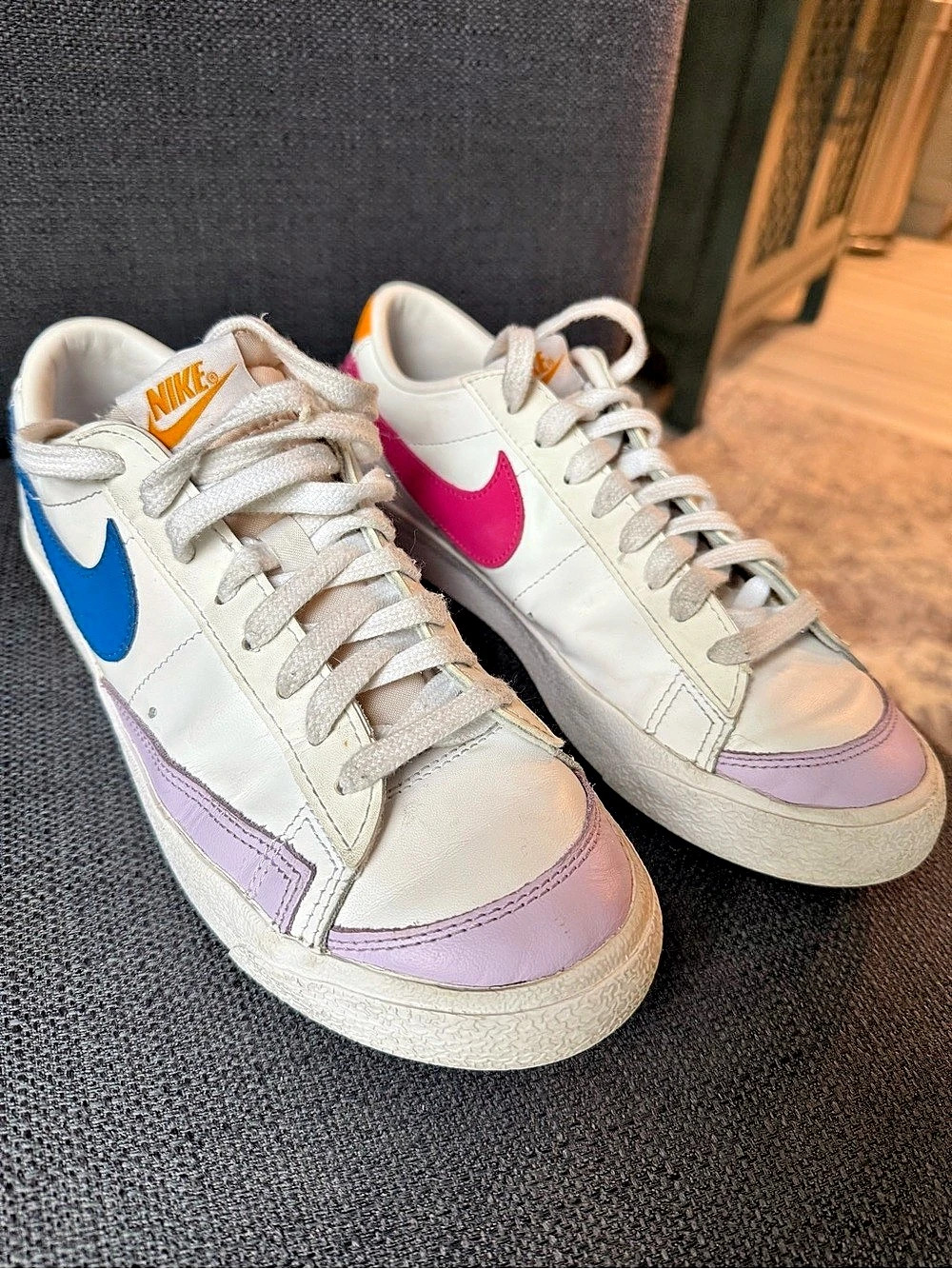 Nike Women’s Blazer Low '77 Sneaker 90’s Multi Color US 9